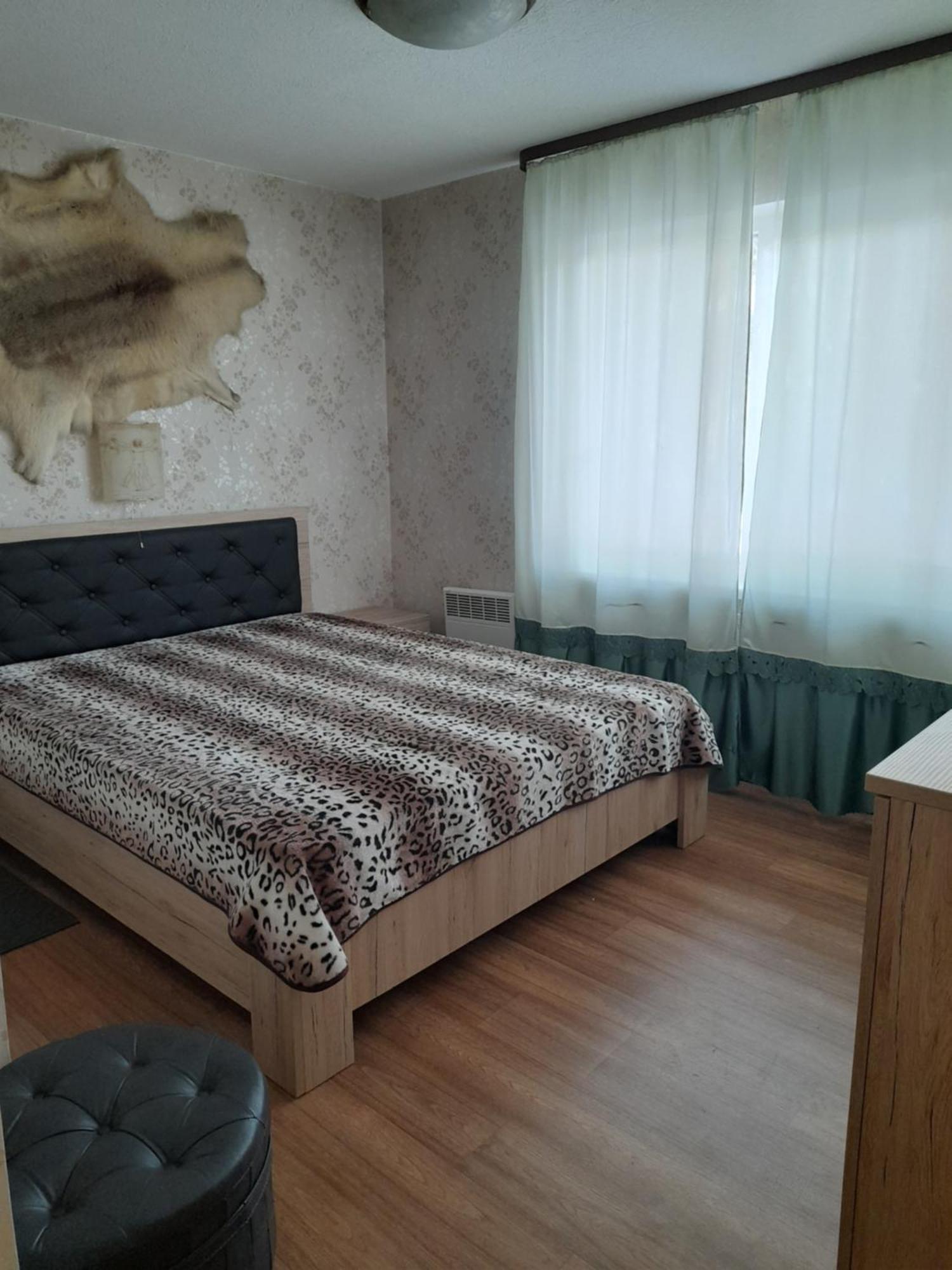Viesu Maja "Osmany" Hotel Dvarci ภายนอก รูปภาพ